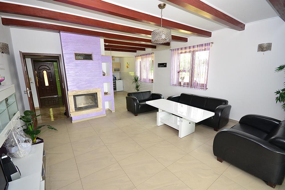 Dom Na Slonnym Villa Monasterzec Ngoại thất bức ảnh
